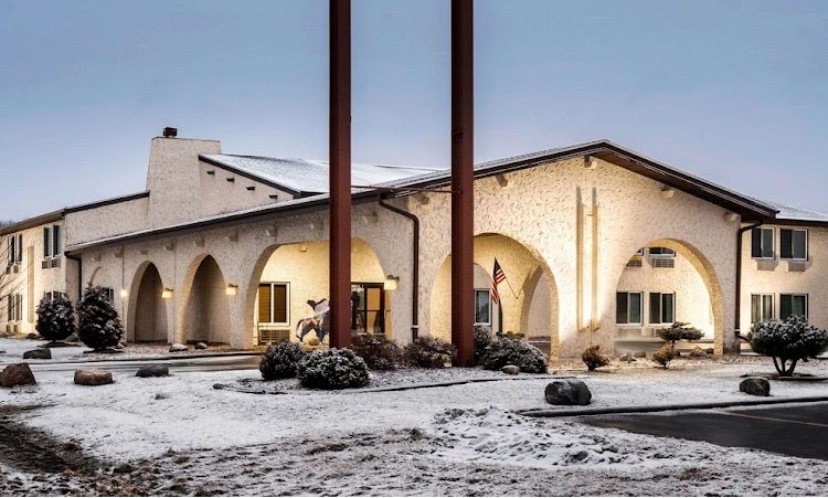 Exterior view of Holiday Lodge Appleton